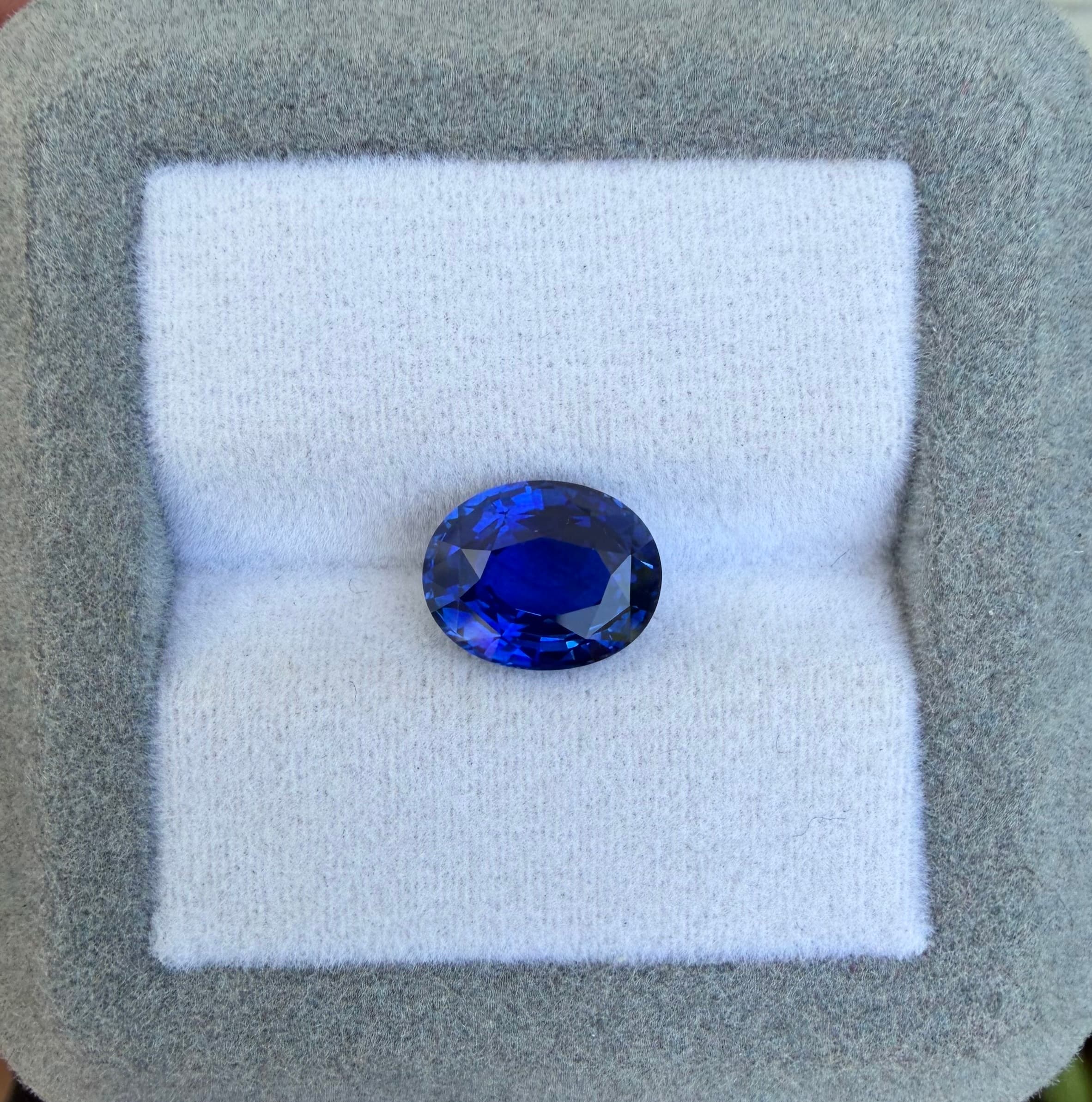 Saphir Bleu Ovale de 3,43ct