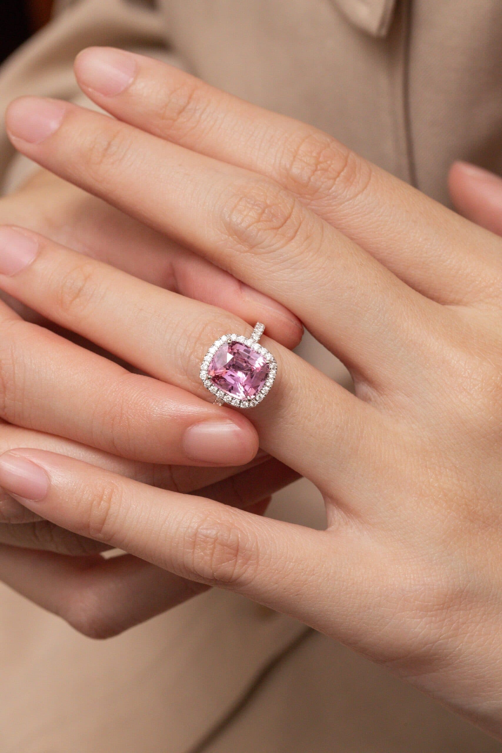 bague de naissance saphir padparadscha