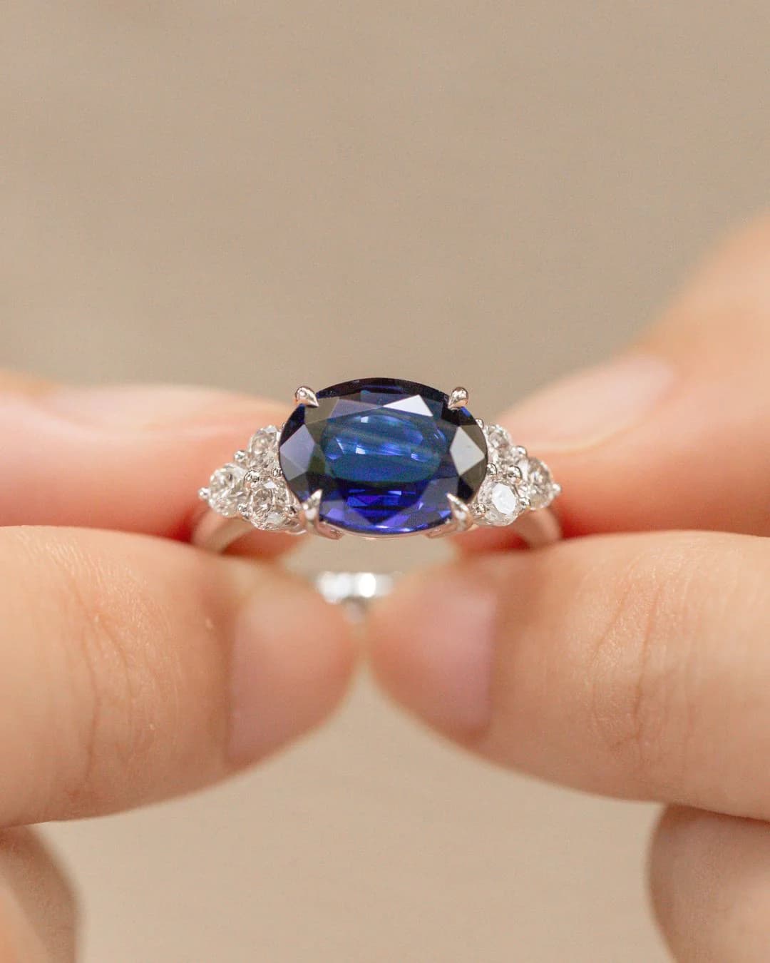 Bague d'Anniversaire avec Saphir Bleu