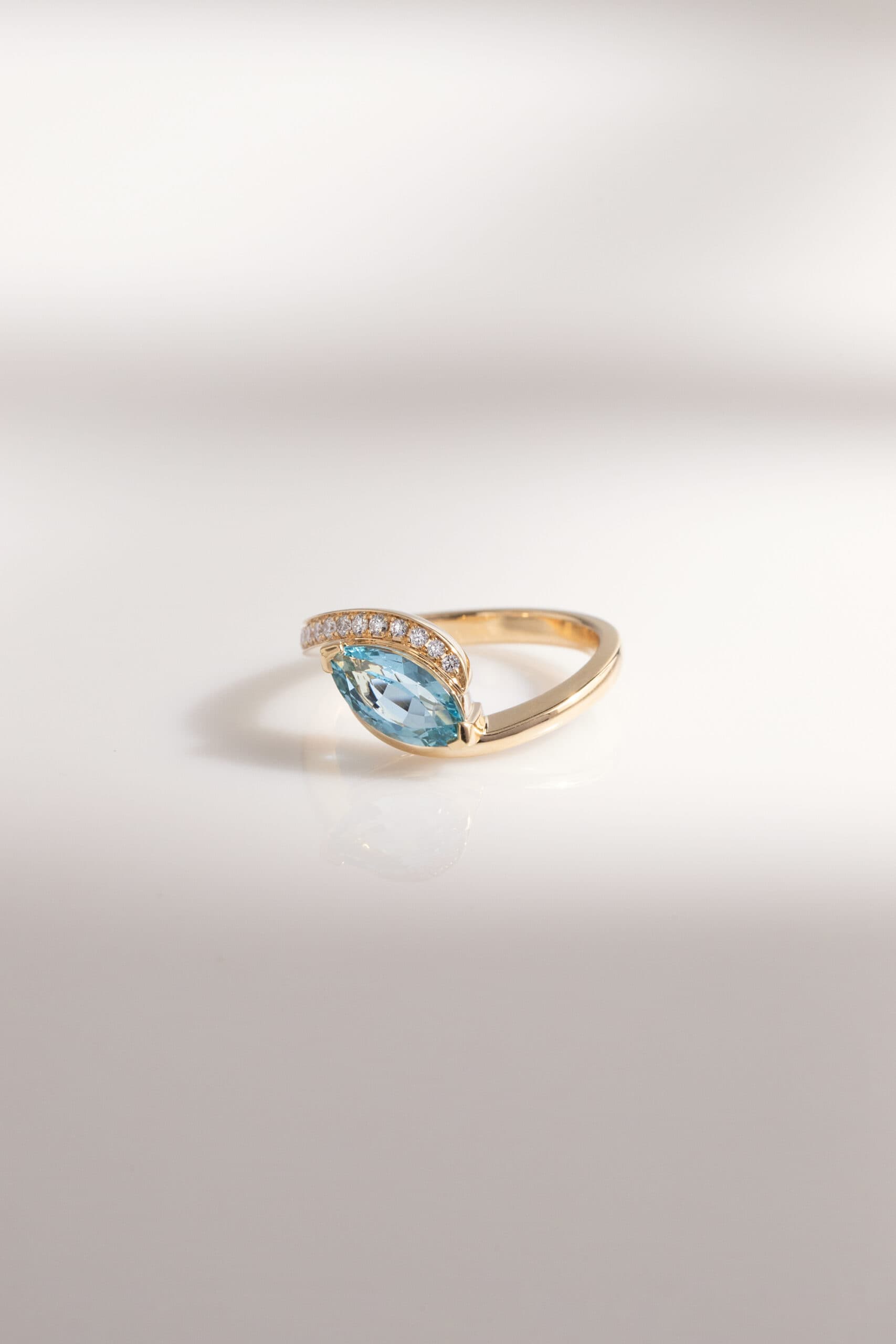 bague fiancailles aiguemarine et diamants