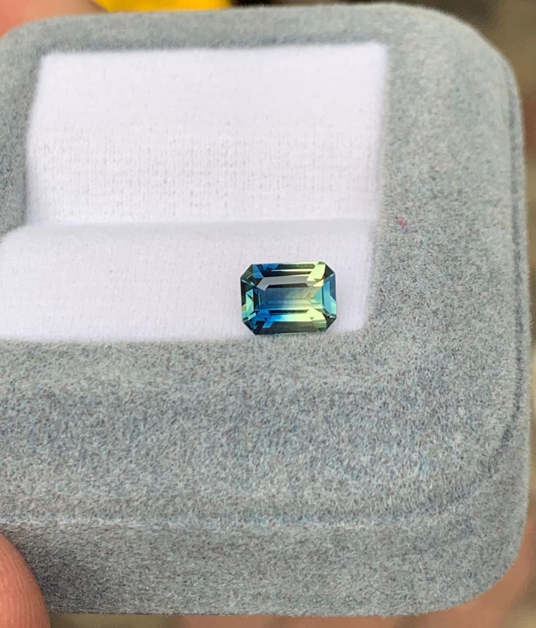 Saphir Bicolore Rectangle de 1,22ct